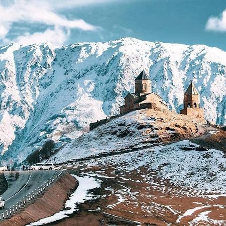 فندق Golden Star Kazbegi المظهر الخارجي الصورة