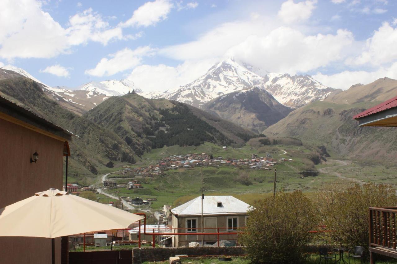 فندق Golden Star Kazbegi المظهر الخارجي الصورة