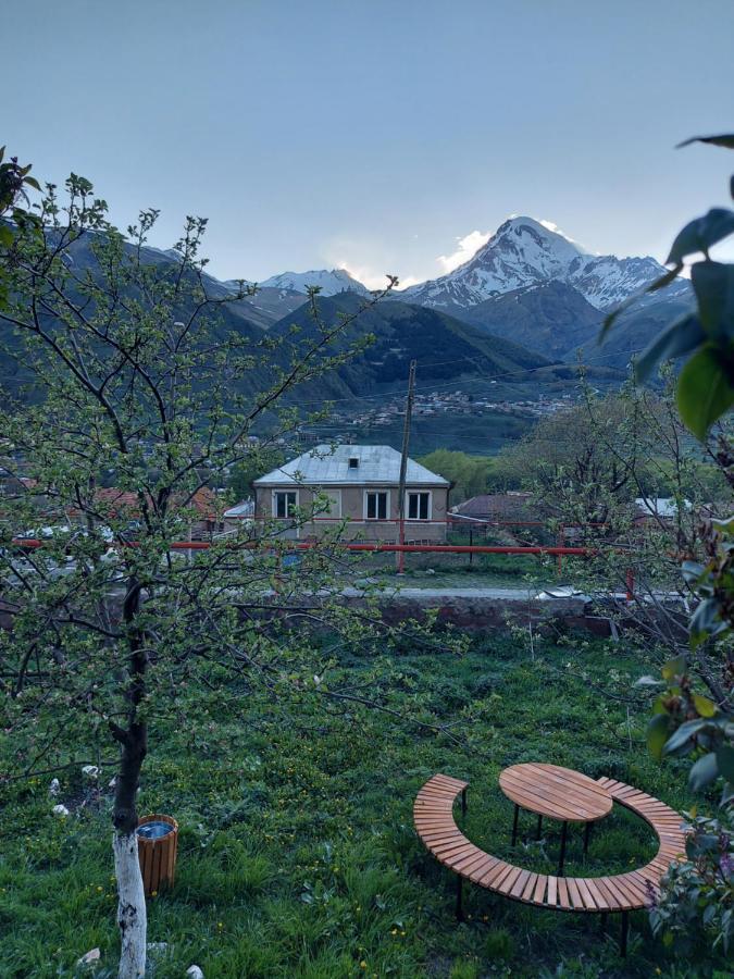 فندق Golden Star Kazbegi المظهر الخارجي الصورة