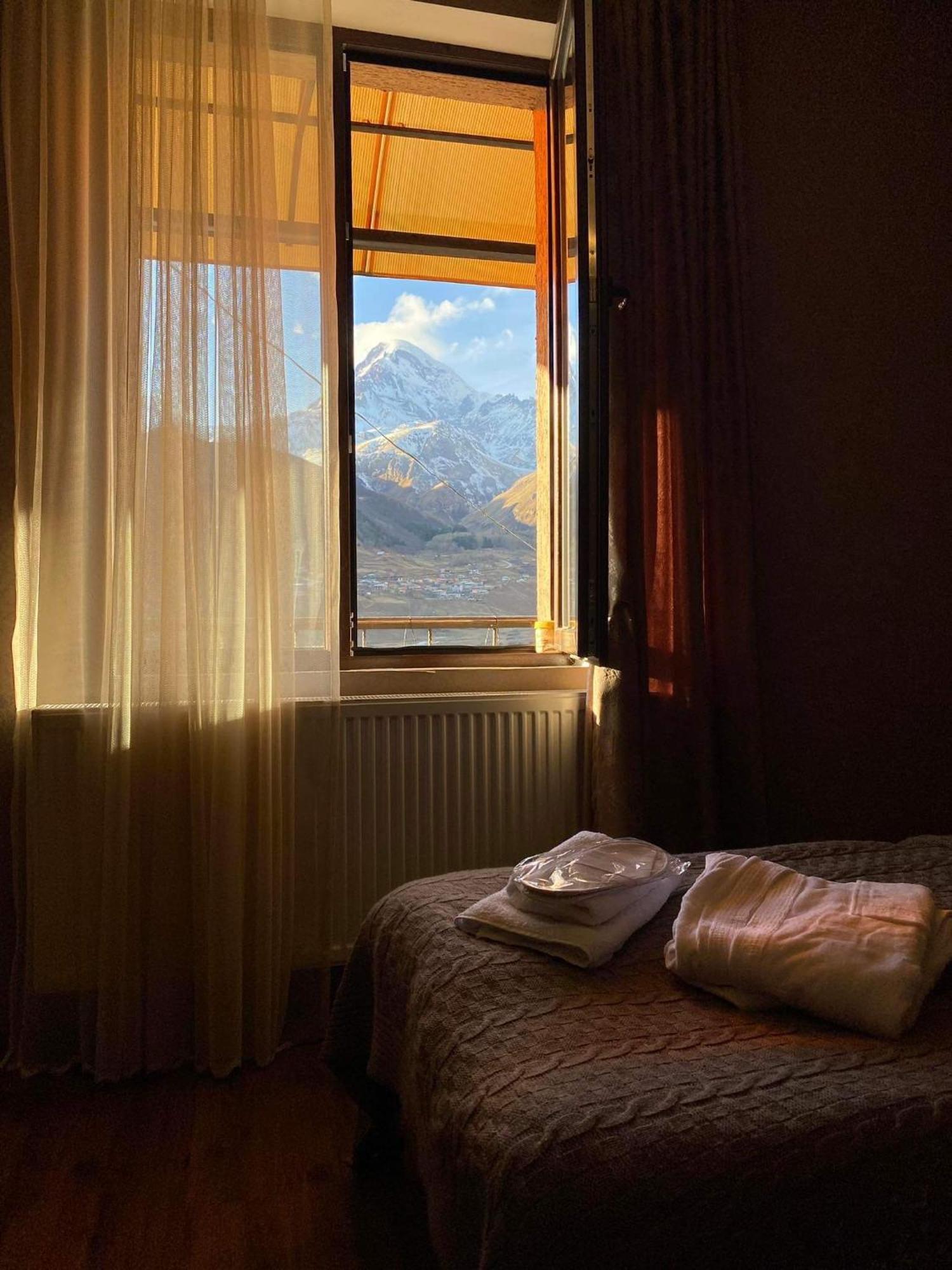 فندق Golden Star Kazbegi الغرفة الصورة